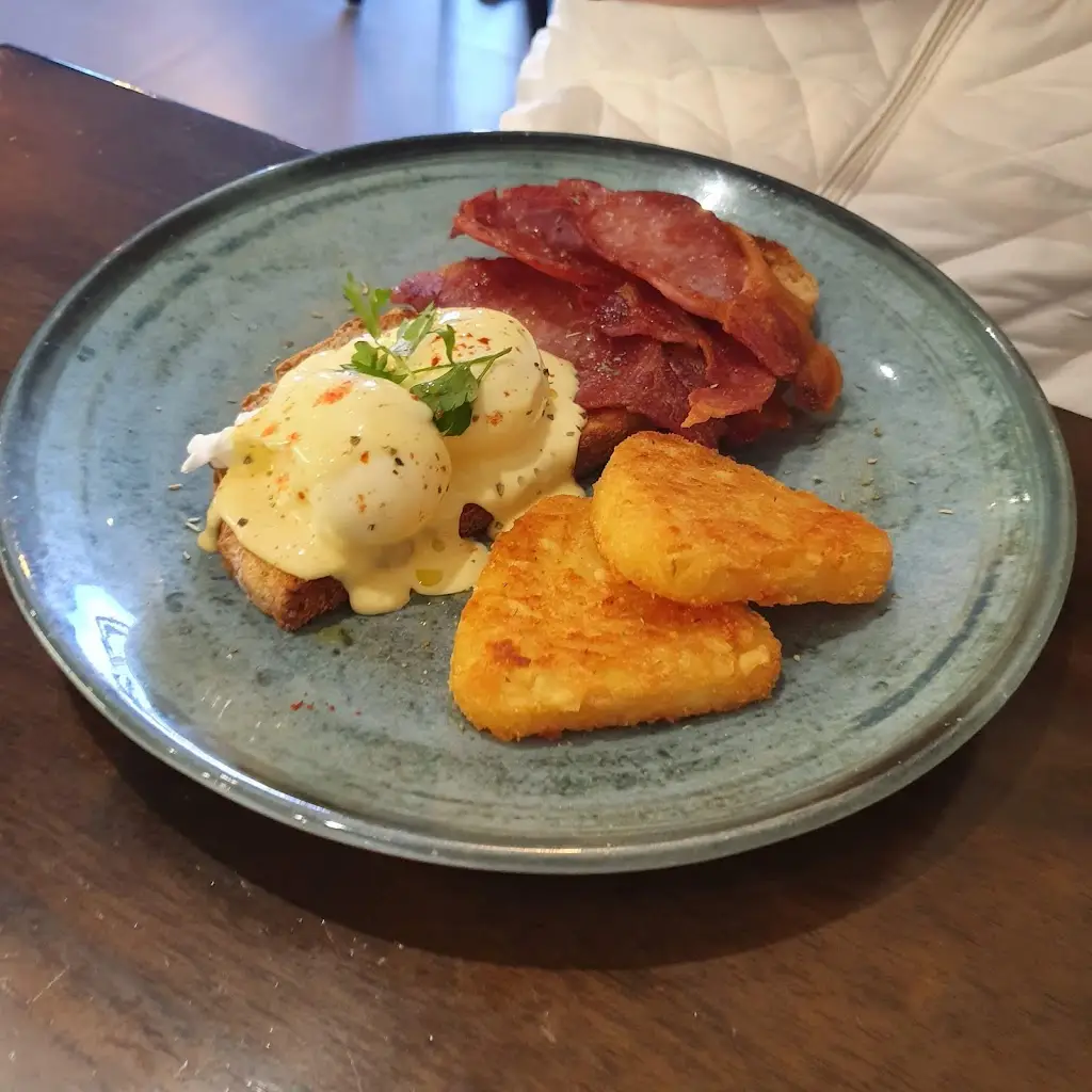 Menu_Bomonti Cafe & Bistro_West Molesey_image_6