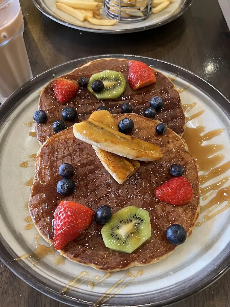 Bebeliana C_Bomonti Cafe & Bistro_West Molesey_review