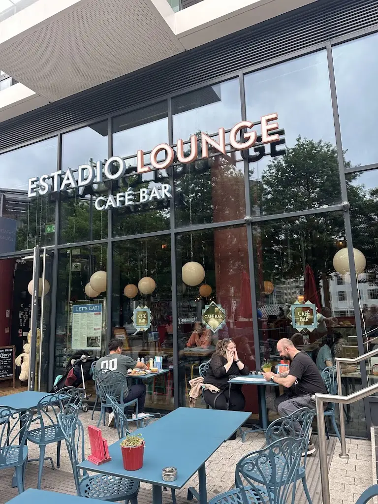 Dorothy Granger_Estadio Lounge_Wembley_review