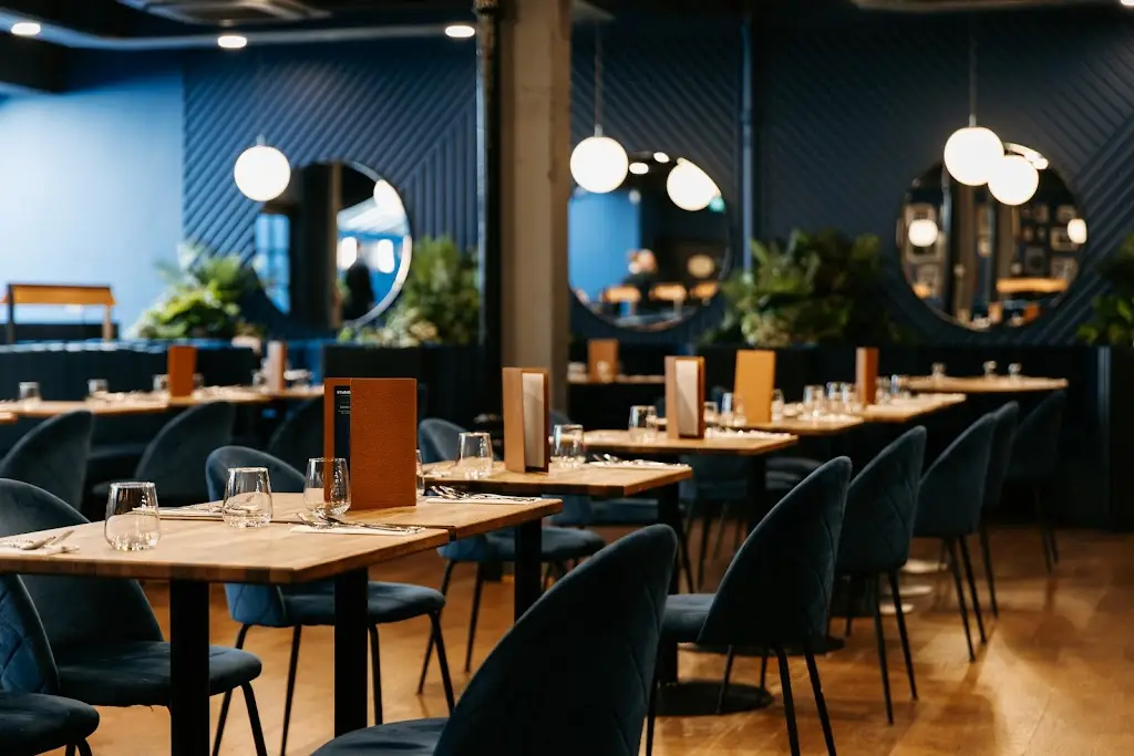 Studio Five Restaurant_Wembley_slider_image_1