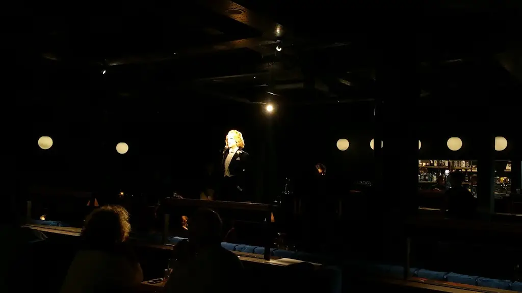 Studio Five Restaurant_Wembley_slider_image_2