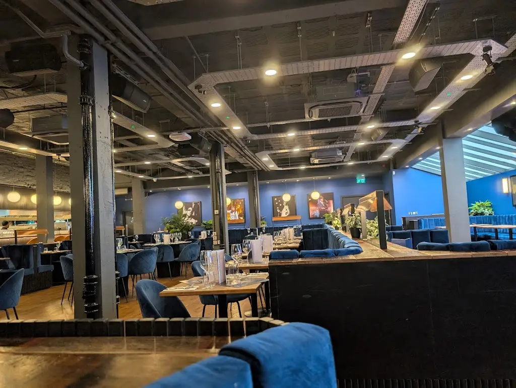 Studio Five Restaurant_Wembley_slider_image_3