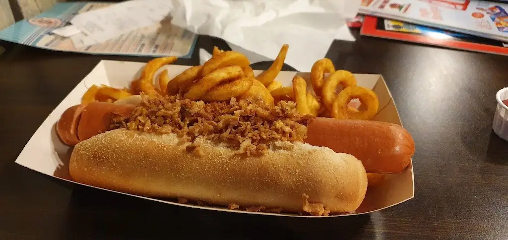 Hannah Wild_Route 83 Diner_West Wellow_review