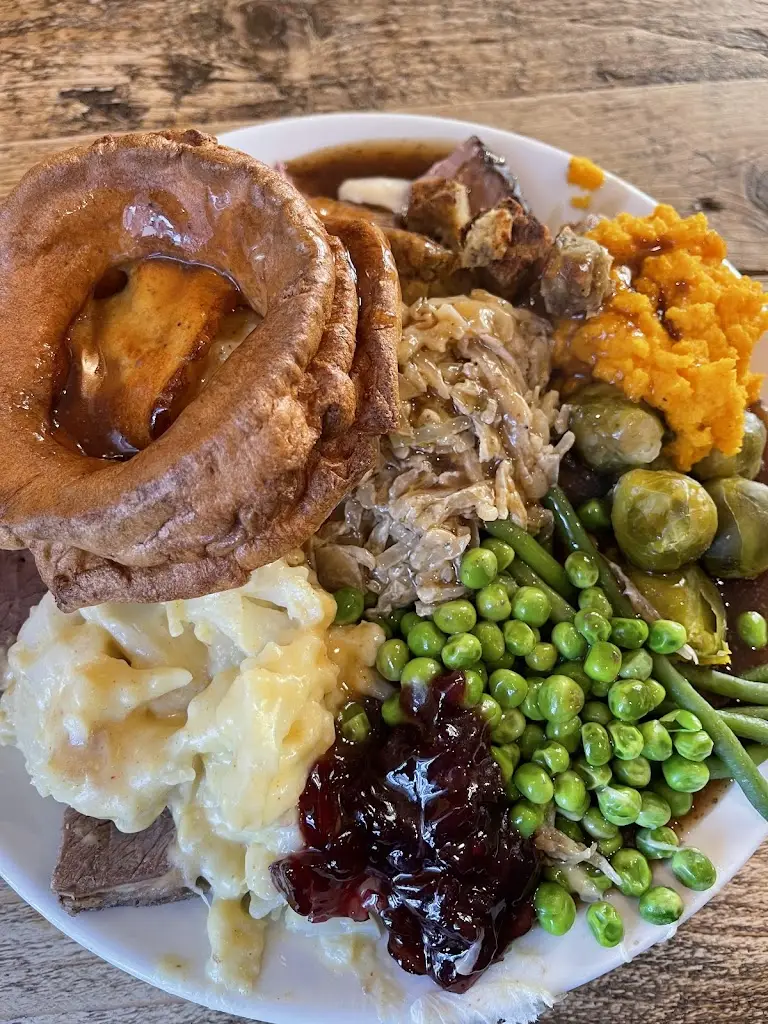 The Landford Poacher_West Wellow_slider_image_2