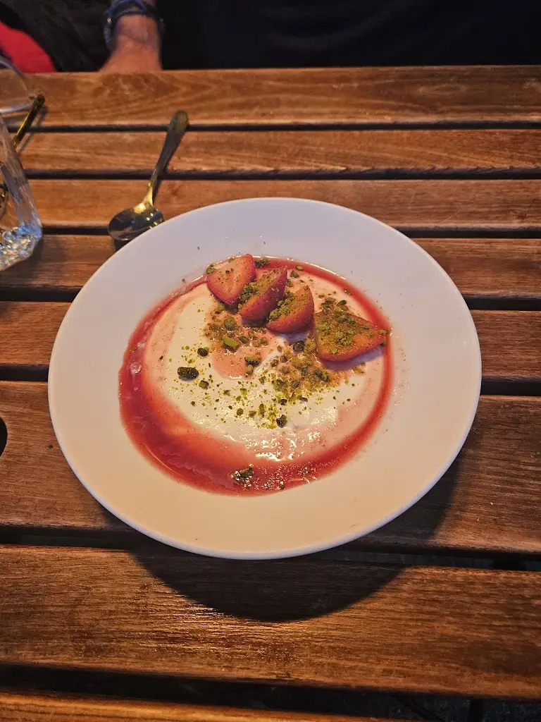 Cinder - Belsize Park_Belsize Park_slider_image_3