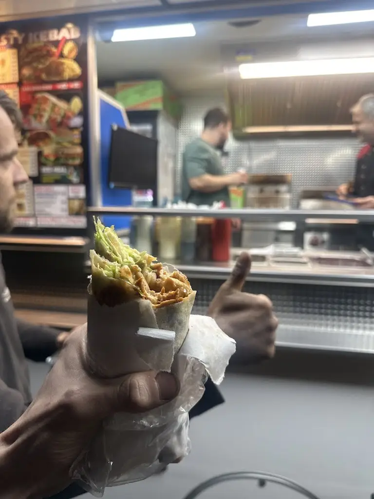 Alex Cobley_Tasty Kebab_Westergate_recensione