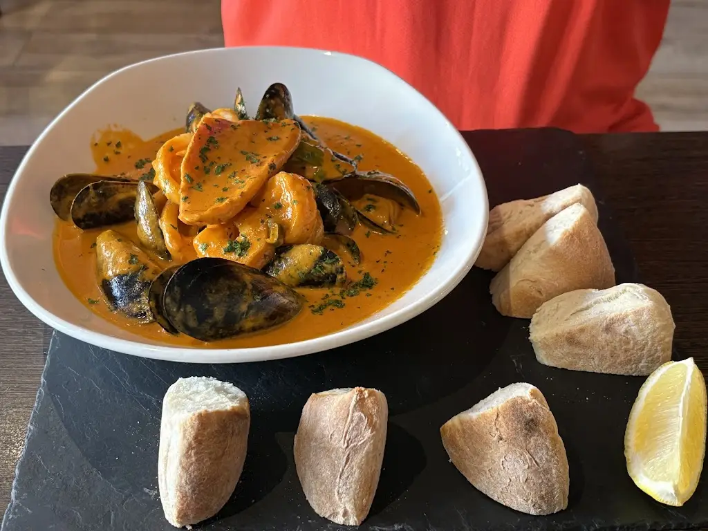 Castello_West Coker_slider_image_3