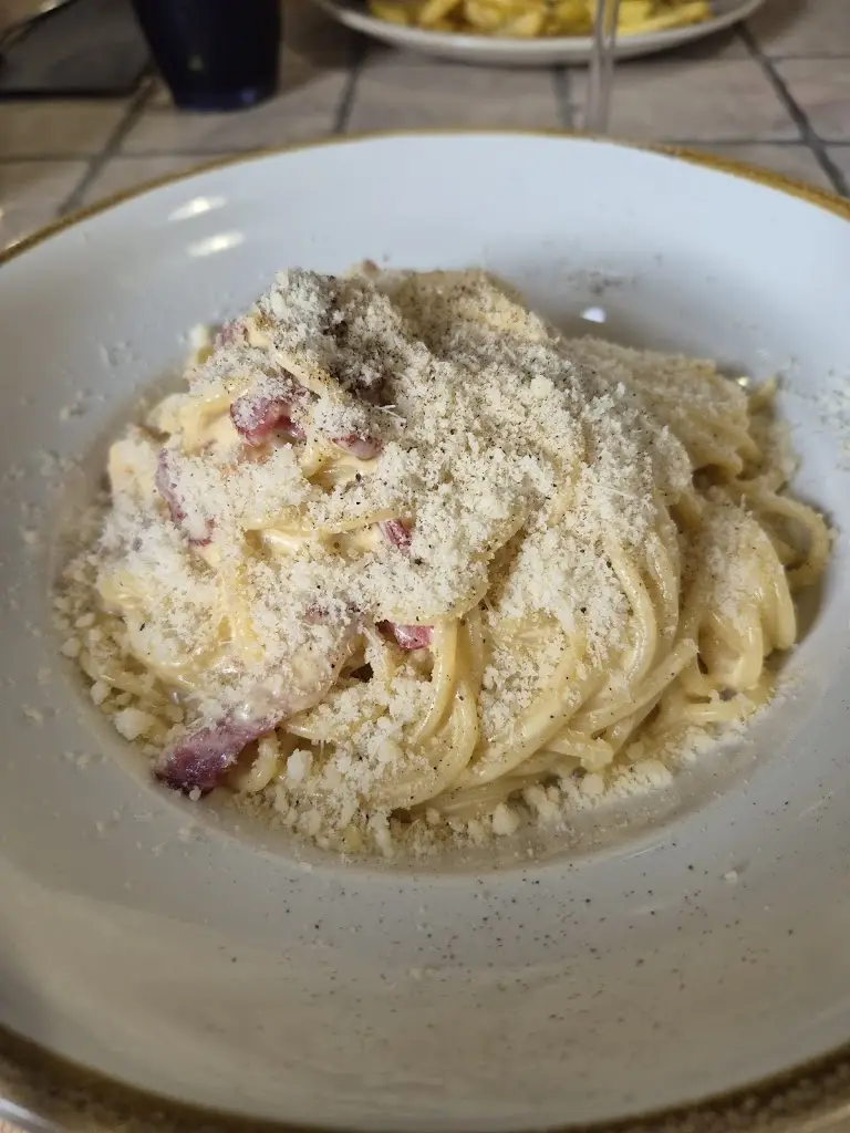 stefan Van beneden_Tamburino_West Coker_review