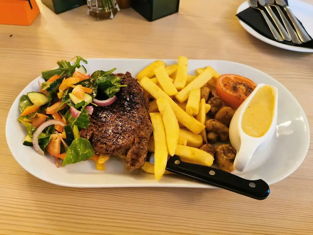 Richard Miles_The Helyar Arms_West Coker_review