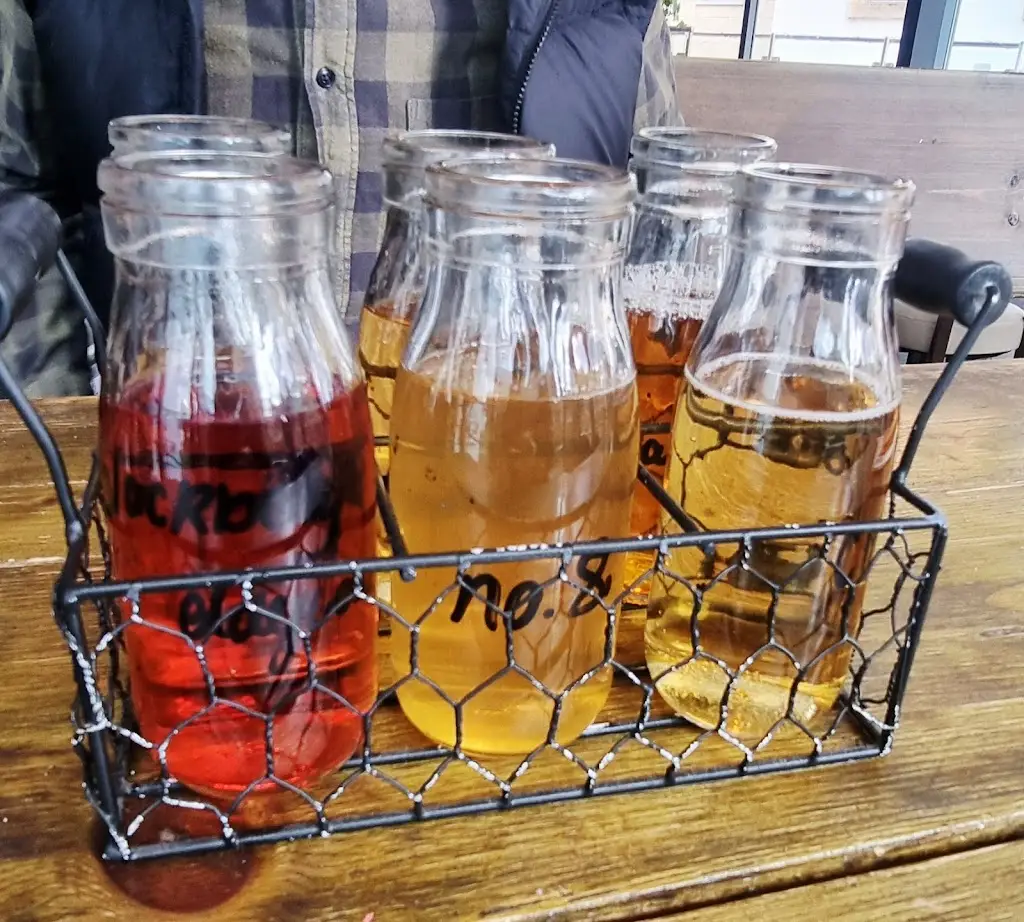 Laura G_Cow & Apple_West Coker_review