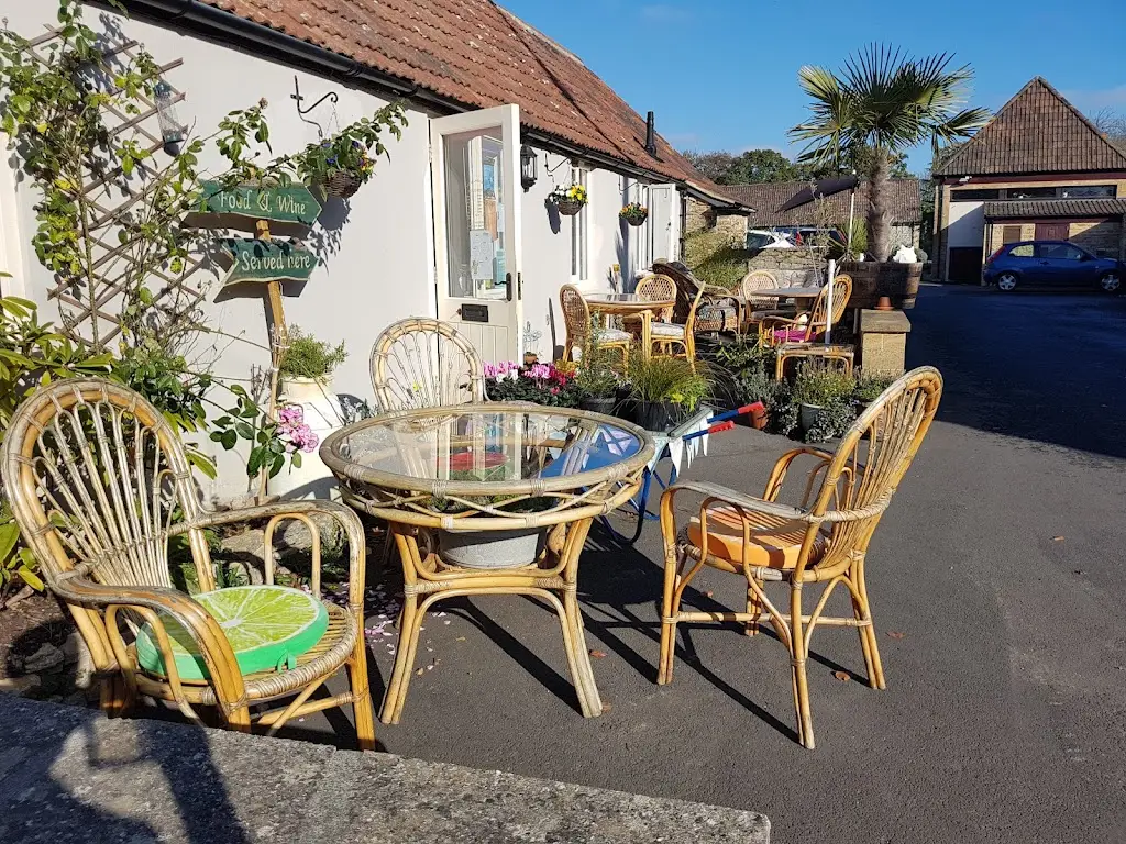 Simon “sid” Hibbert_The Village Cafe_West Coker_review