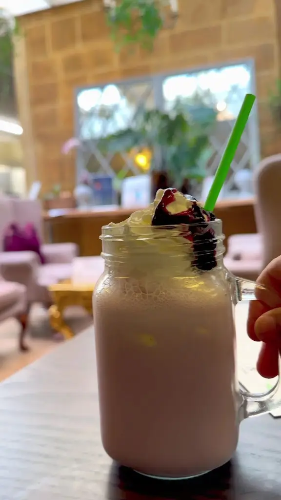 Arunya Siriwangso_The Emporium Cafe_West Coker_recensione