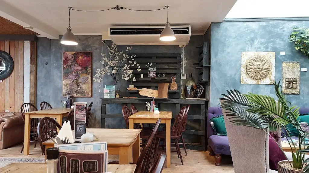 The Emporium Cafe_West Coker_slider_image_1