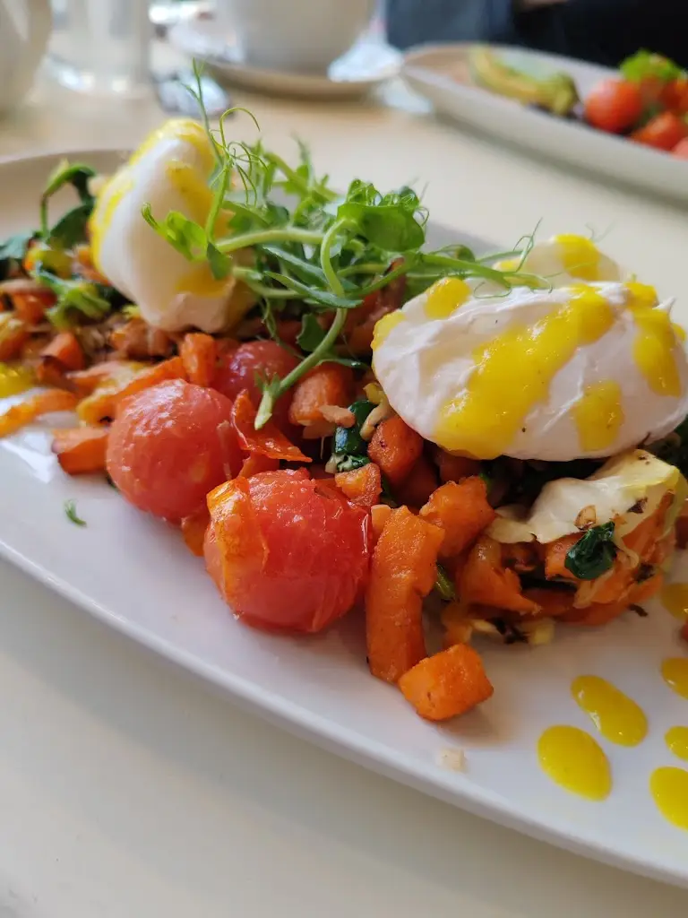 Matt Smith_Cafe Number 50_West Coker_recensione