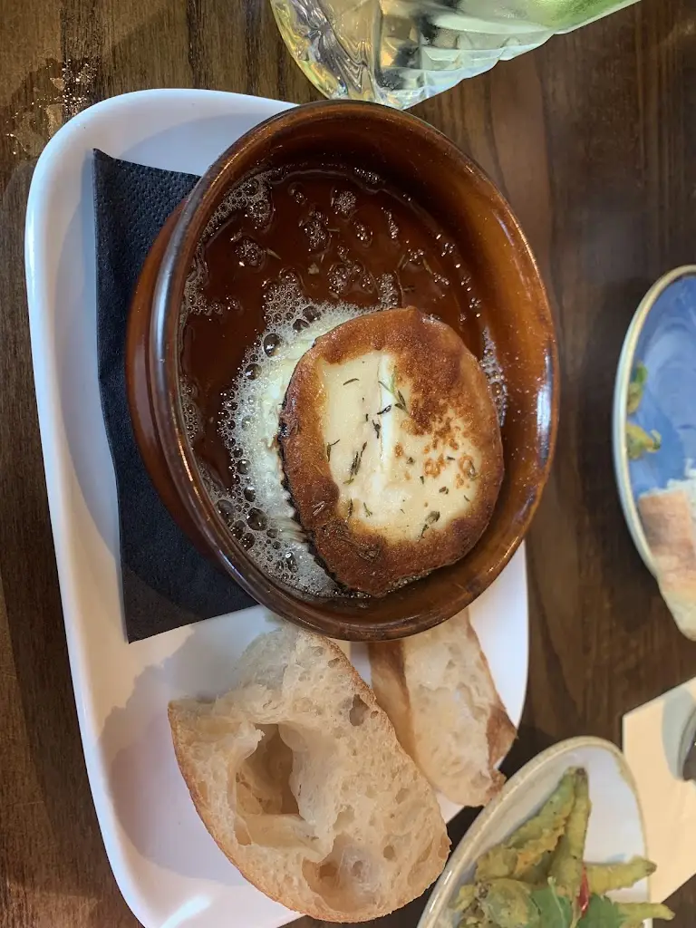 Editor Maisie_Tres Corazones_Wendover_review