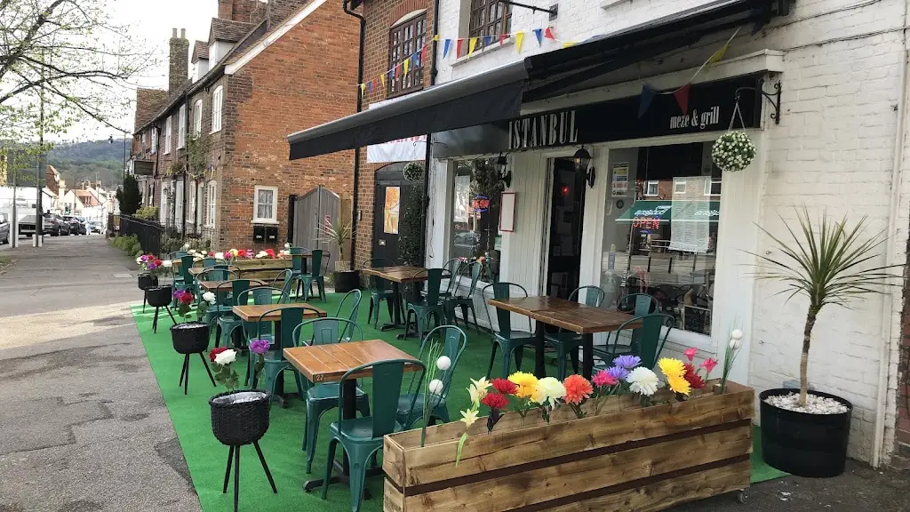 Istanbul Meze & Grill Bar restaurant in Wendover