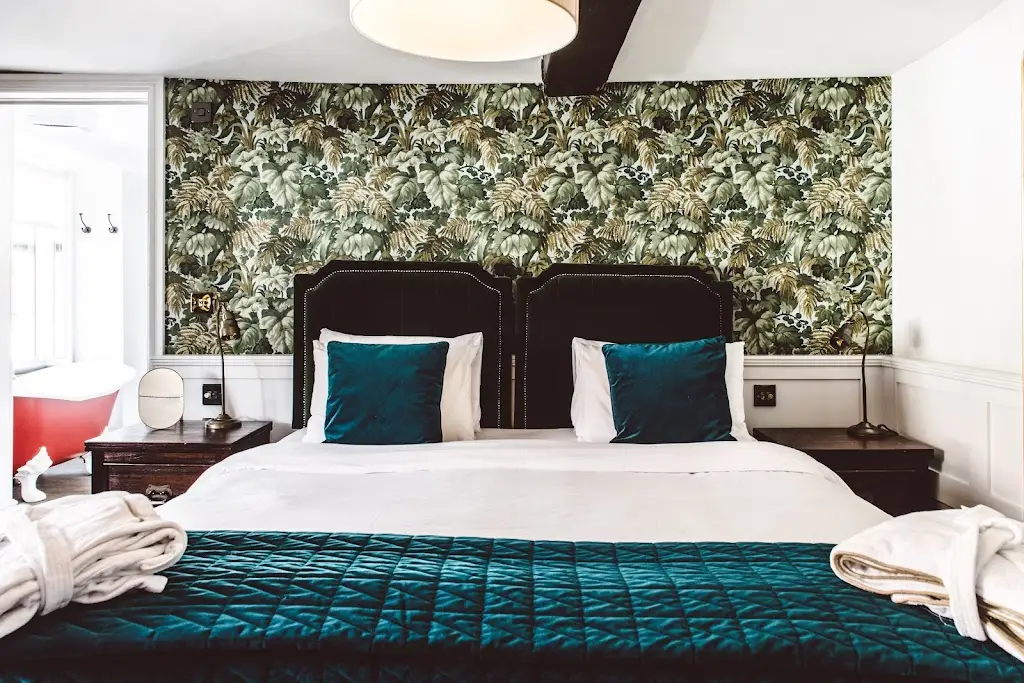 Bel & The Dragon at The Red Lion - Wendover Restaurant in Wendover