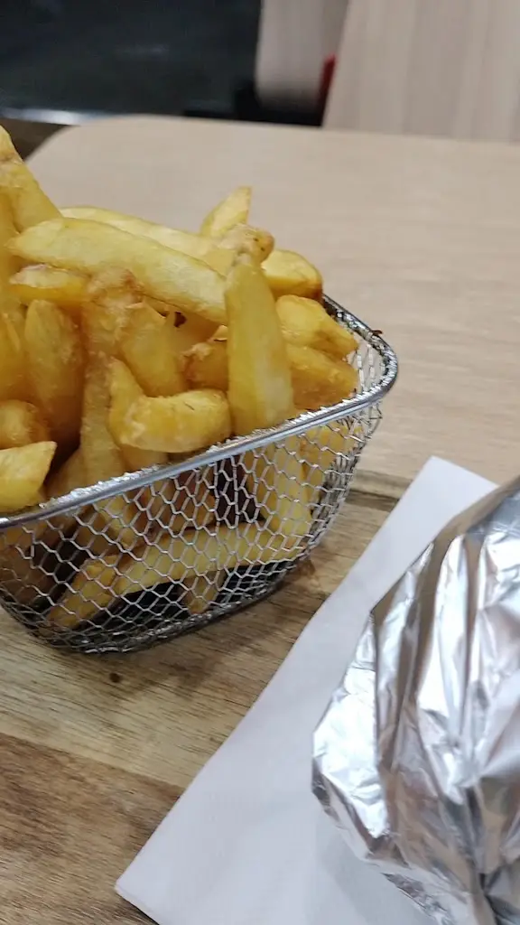 Smokin Patty's Naaz Multicuisine_West Drayton_slider_image_2