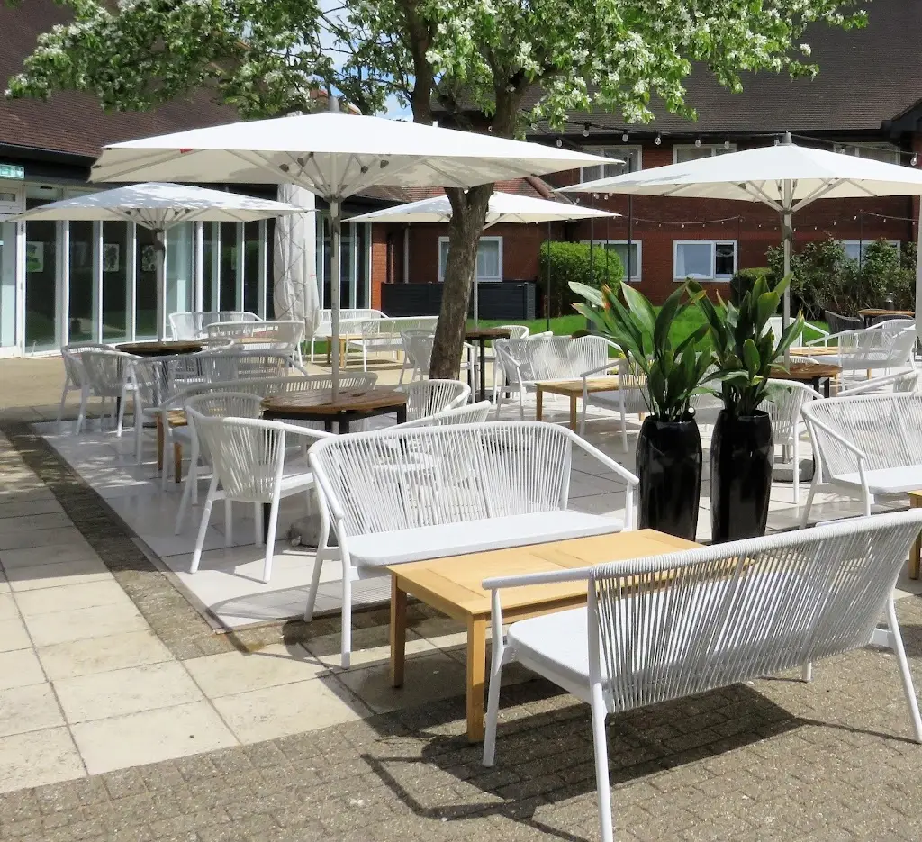 The COURTYARD_Weston Turville_slider_image_1