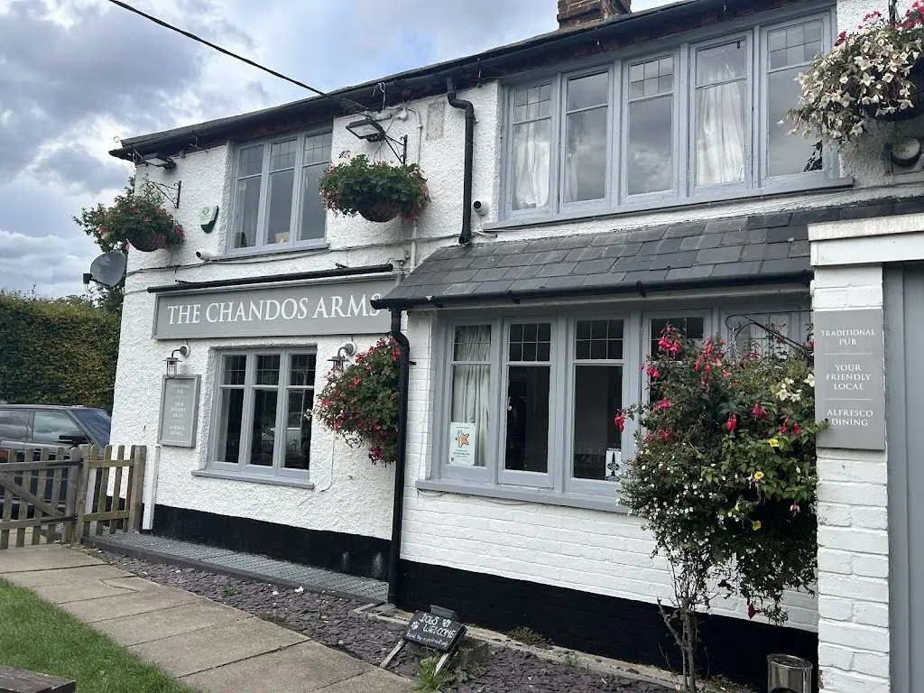 Amanda Crilly_Chandos Arms_Weston Turville_recensione