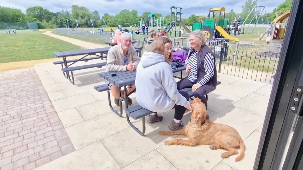 The Village Retreat Cafe_Weston Turville_slider_image_2