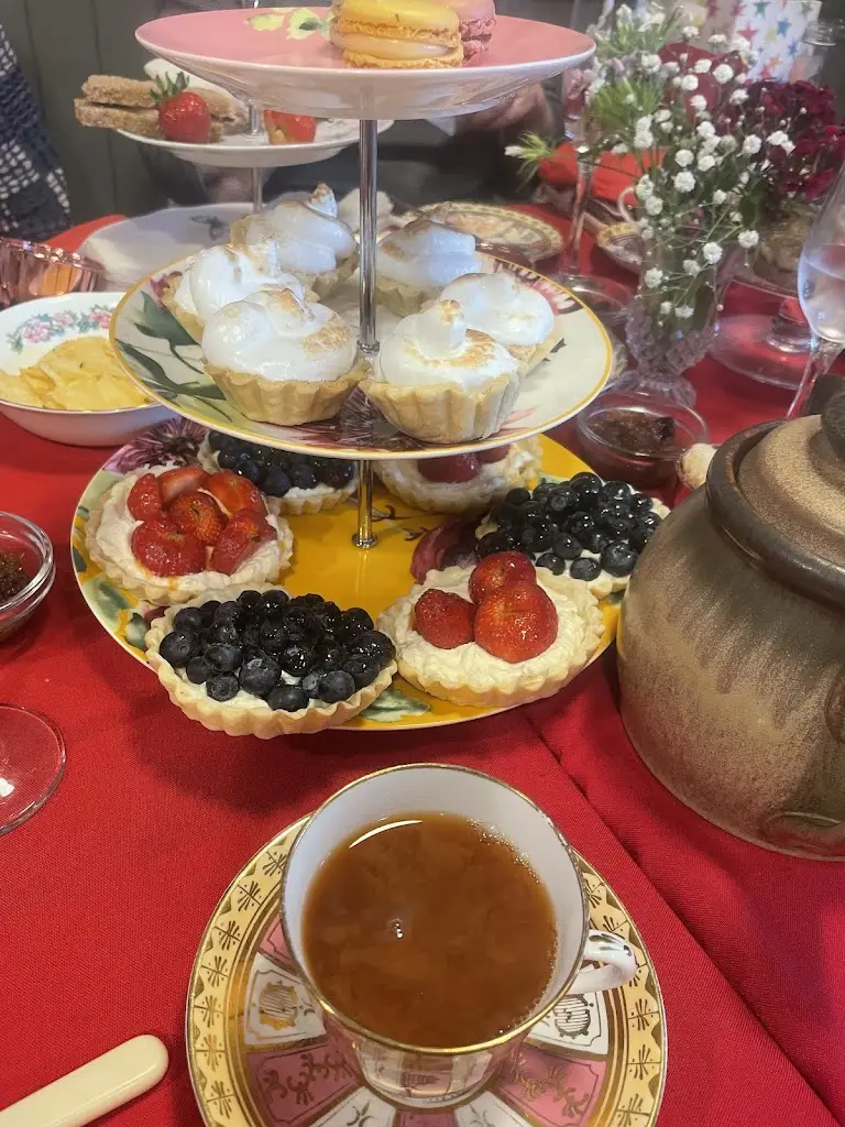 The Posting Pot_Wetheral_slider_image_3