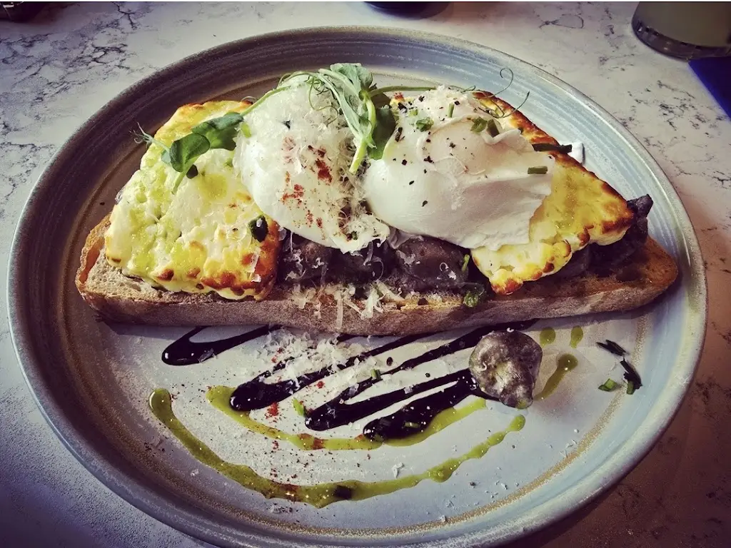 Deux Amis_Whalley_slider_image_3