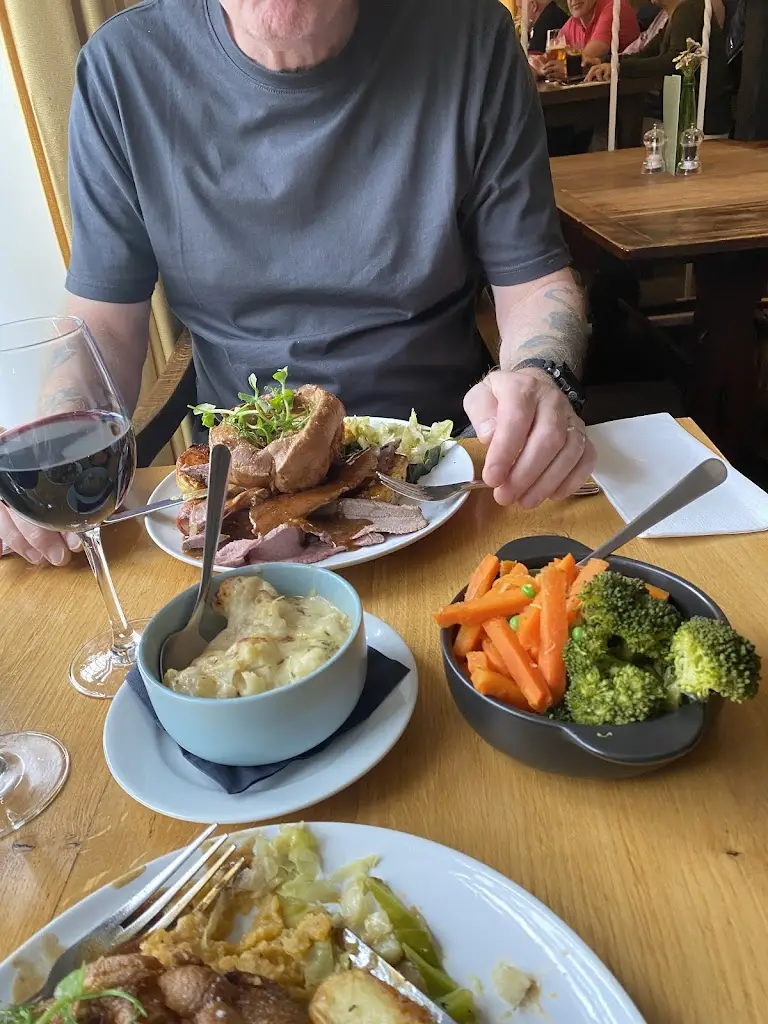 Dawn O'Connor_New Fountain Inn_Whimple_review