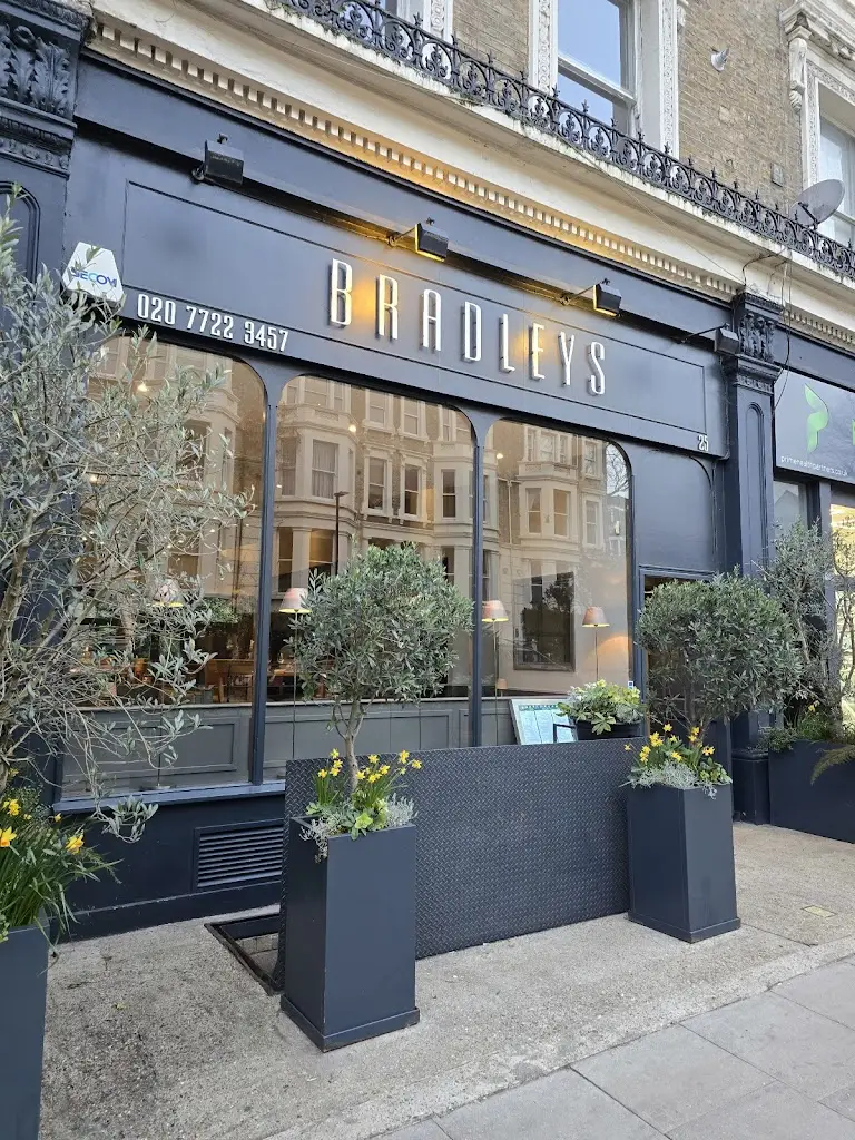 Bradleys_Belsize Park_slider_image_3