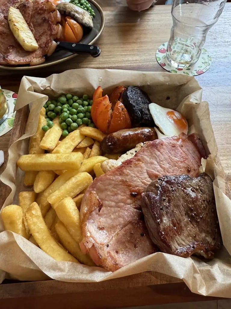 Daniel Williamson_The Hartley Arms_Wheaton Aston_review