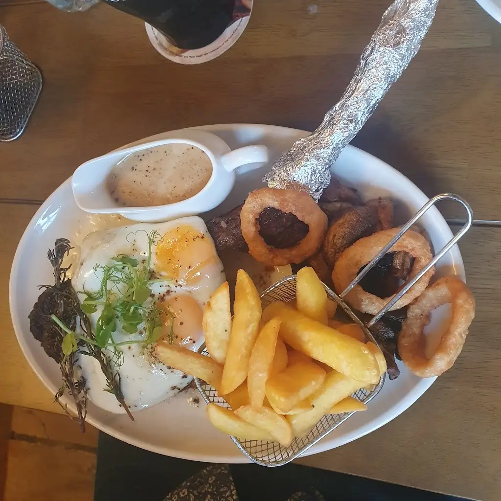 Louise Evans_The Bradford Arms_Wheaton Aston_review