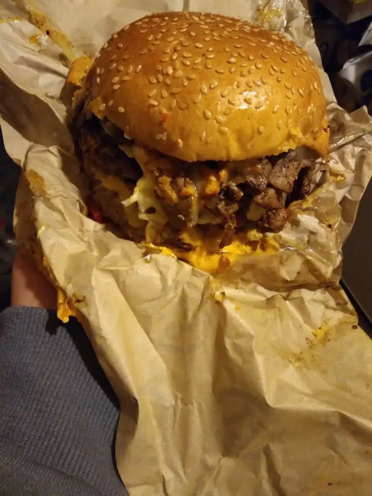 William Bloob_Grill thirteen_Whaley Bridge_review