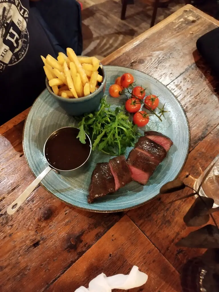 Akis P_The George_Belsize Park_review