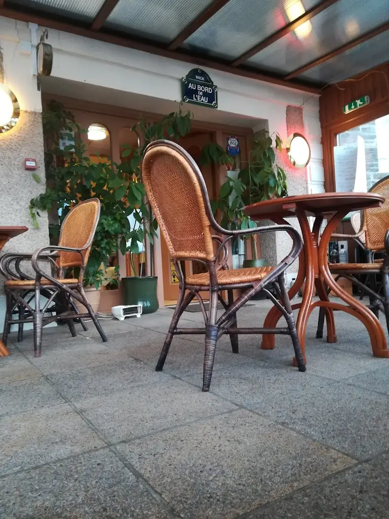 Bord De L'Eau restaurant in Wick