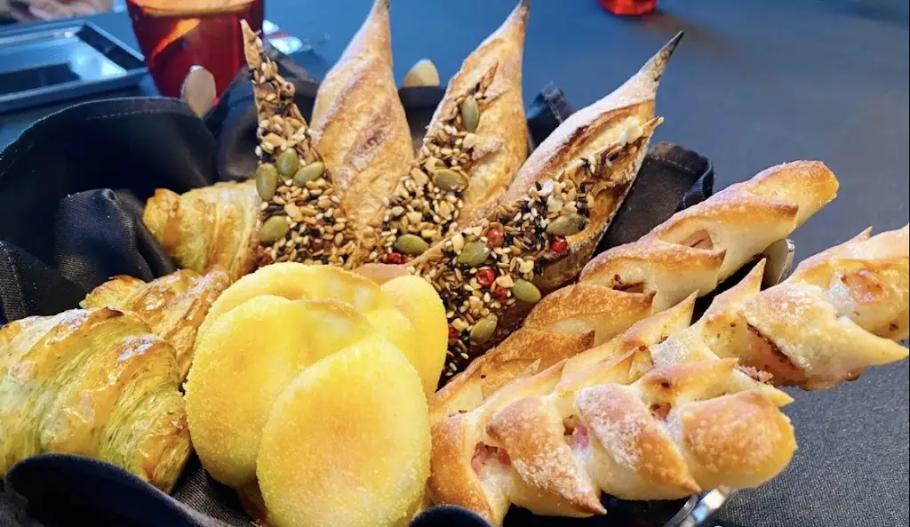 Bord De L'Eau_Wick_slider_image_2