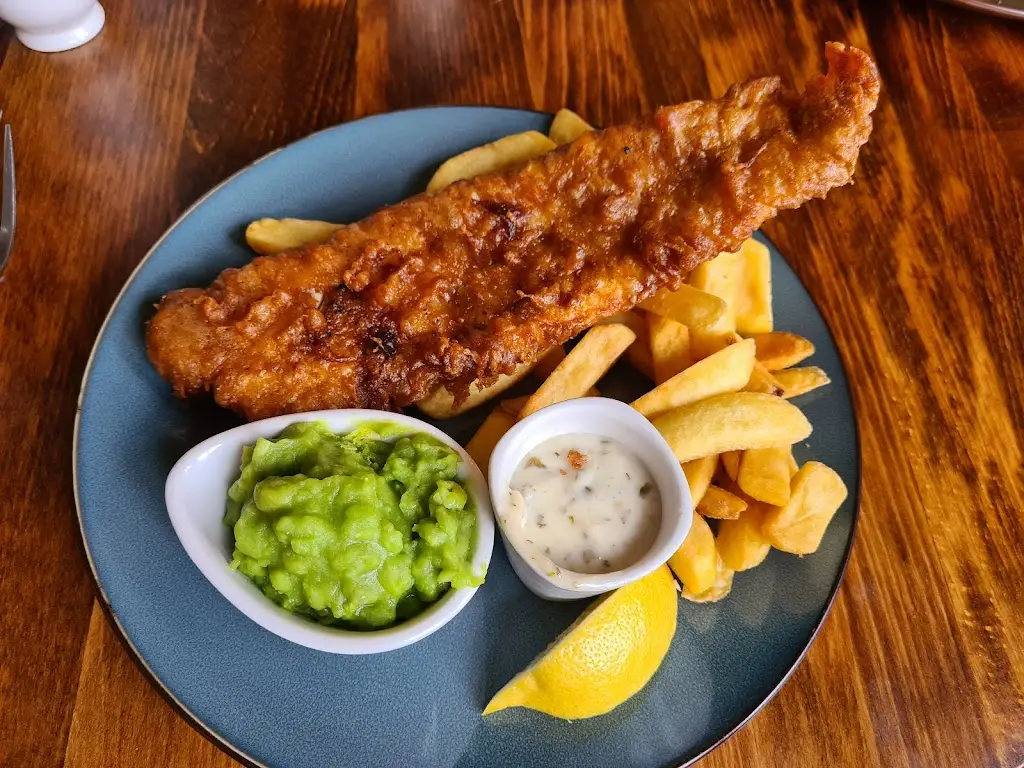 Half Moon_Whitwell_slider_image_3