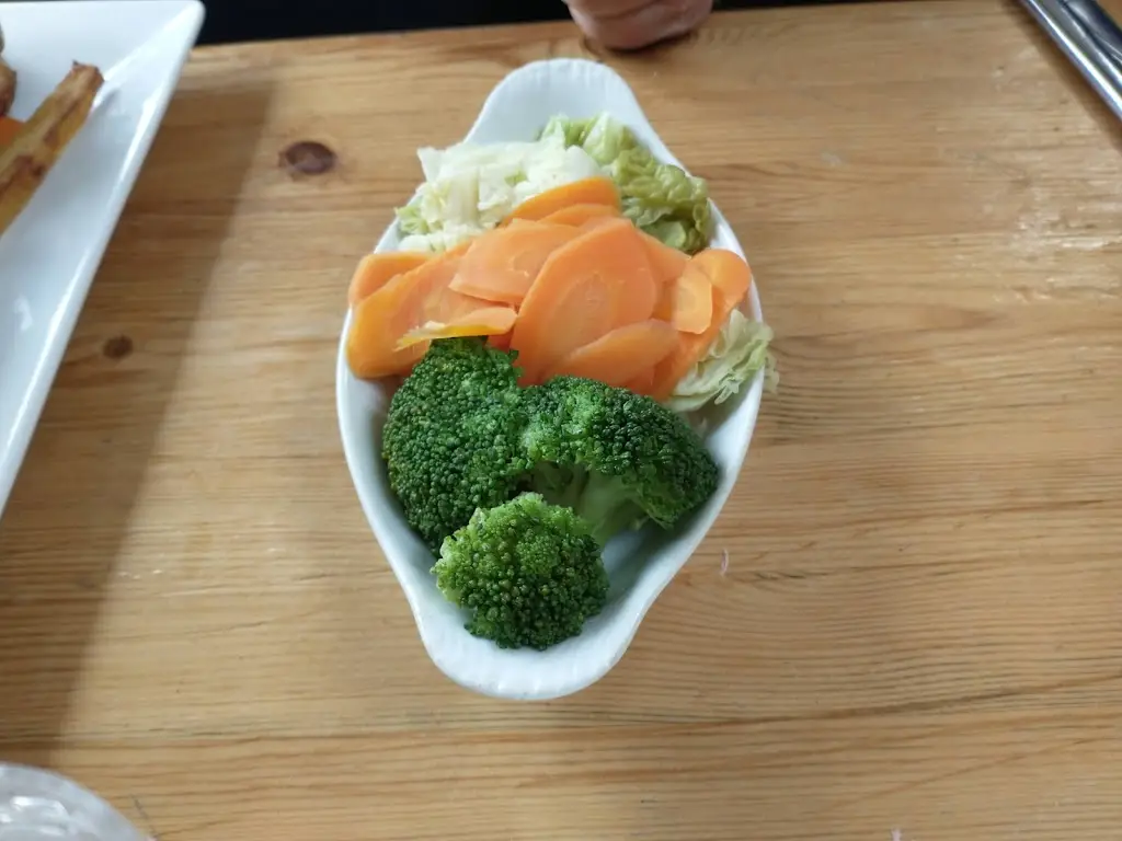 Menu_White Horse Inn_Whitwell_image_8