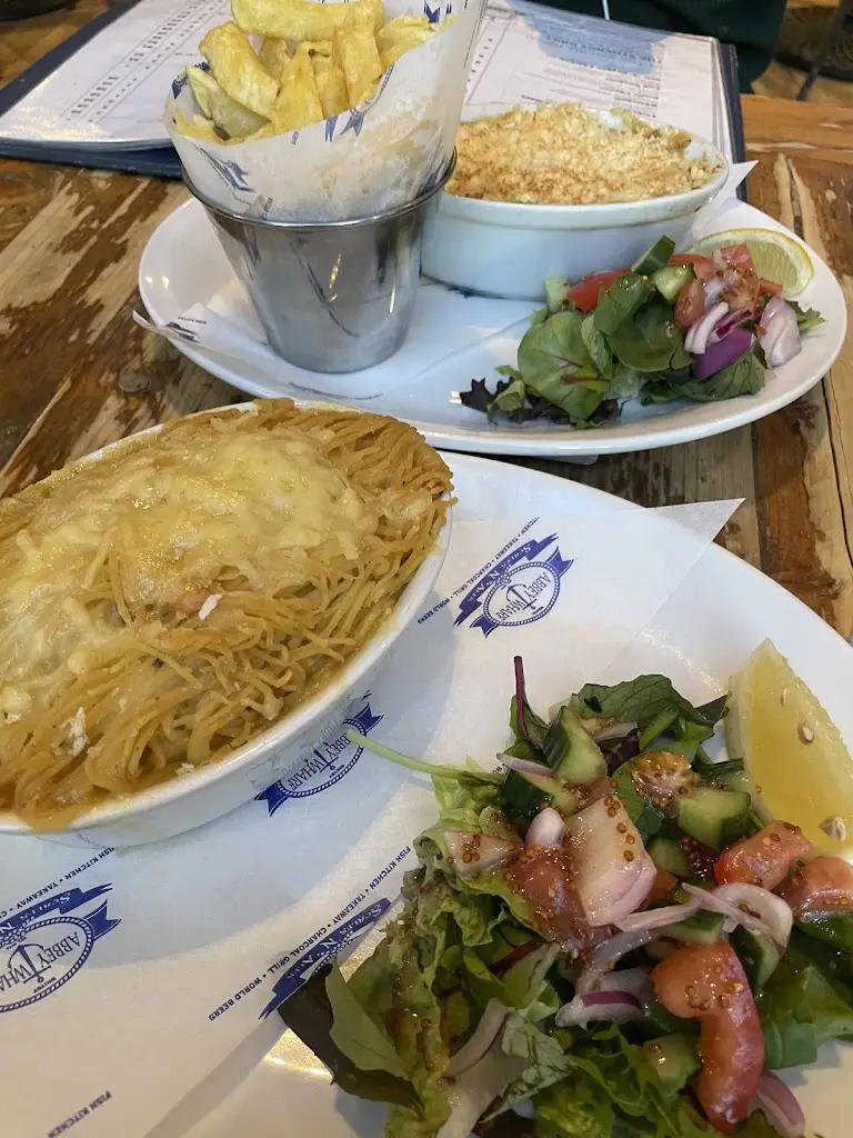 Belle Dazzleall_Abbey Wharf_Whitby_review