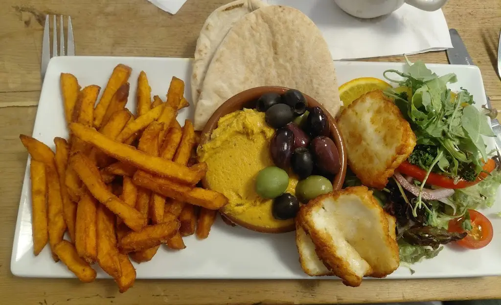Jan Acton_Sanders Yard Bistro_Whitby_review