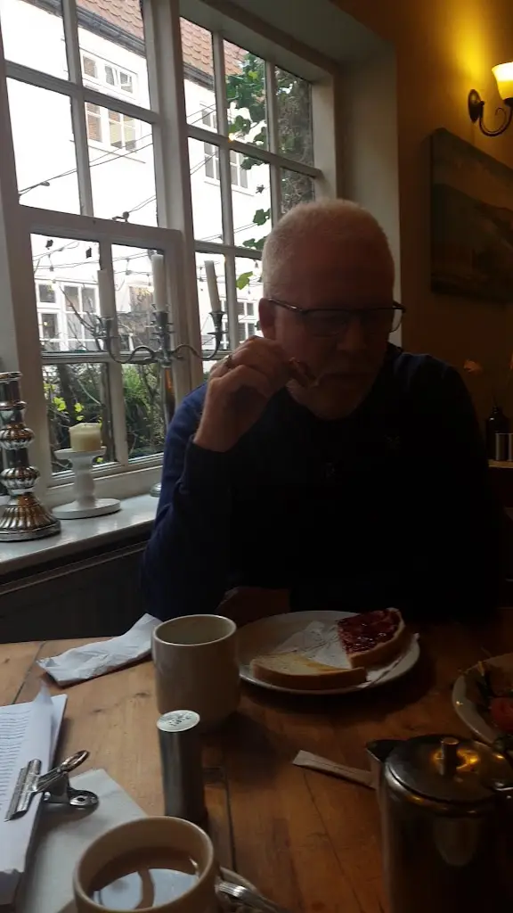 Sanders Yard Bistro_Whitby_slider_image_2