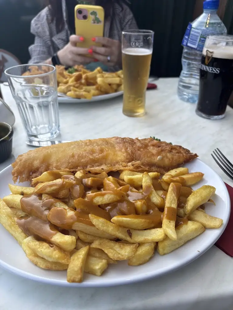 Dan Marsden_Quayside_Whitby_recensione