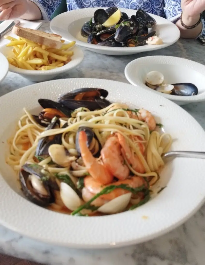 ANDREW SCHOLEY_The Marine Bar & Restaurant_Whitby_review