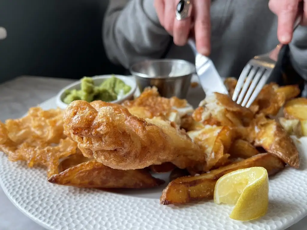 The Marine Bar & Restaurant_Whitby_slider_image_2