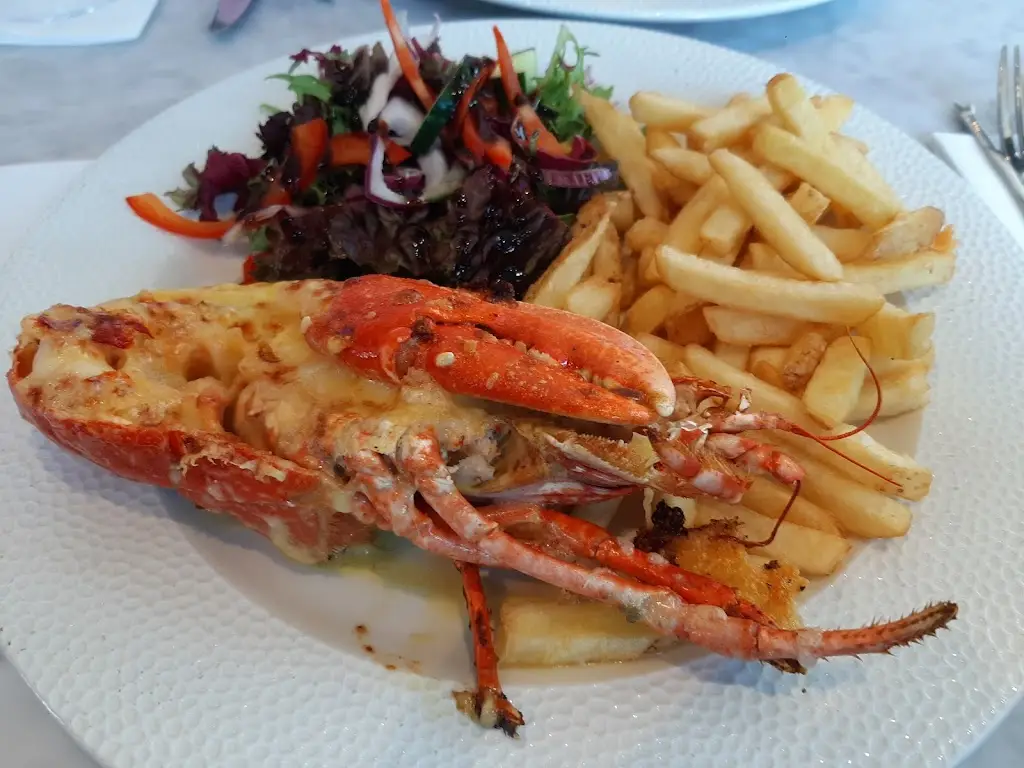 The Marine Bar & Restaurant_Whitby_slider_image_3