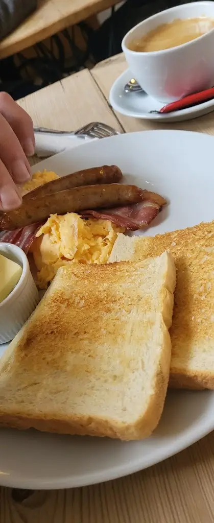 Pat More_Cafe 46_Wickham Market_review