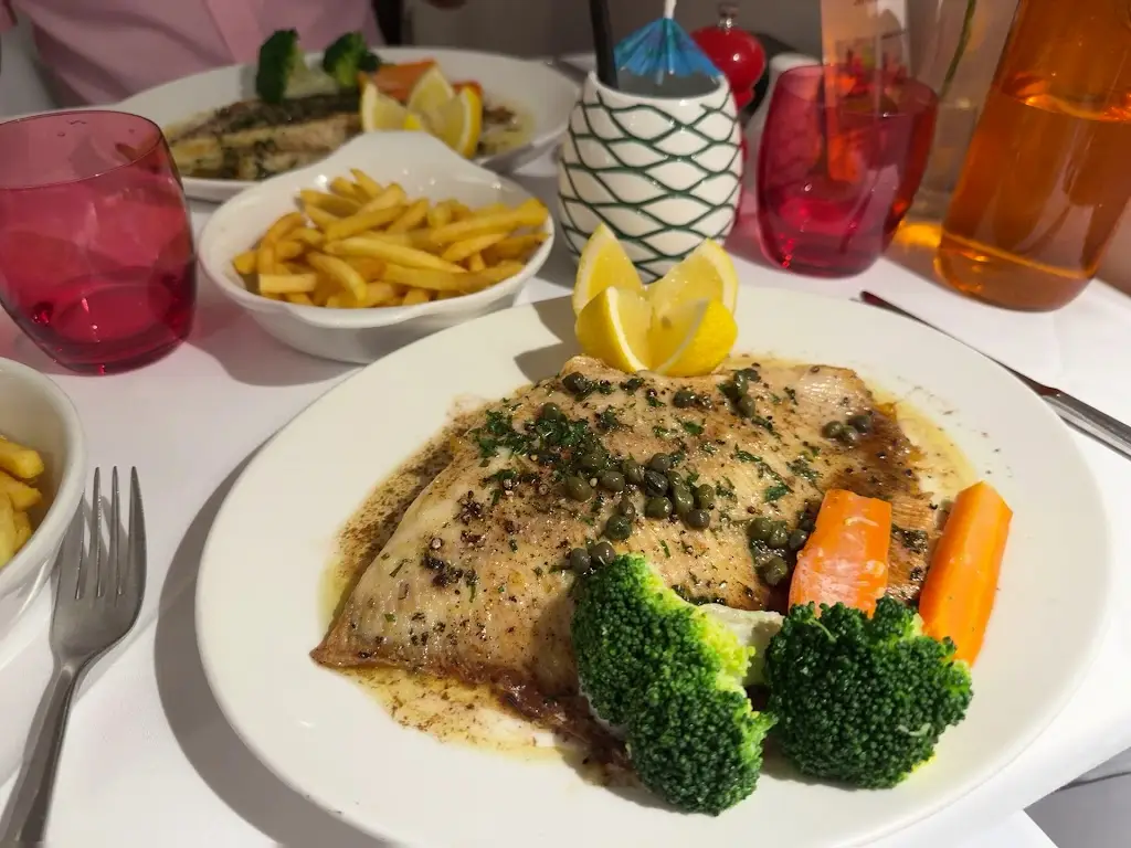 Prima Donnas_West Wickham_slider_image_2