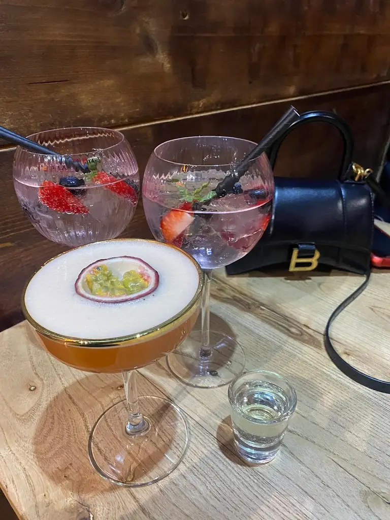 Menu_HELVADERE_West Wickham_image_6