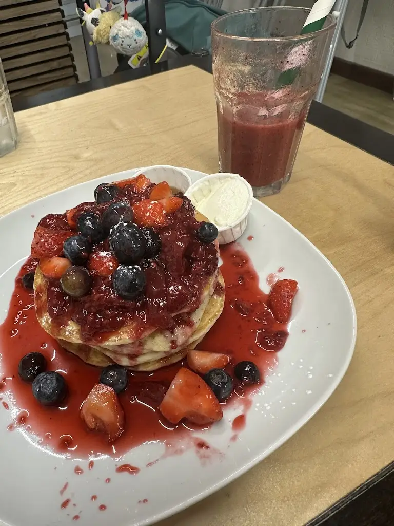 Marie Keenan_Ollie Polly Play Cafe_West Wickham_review