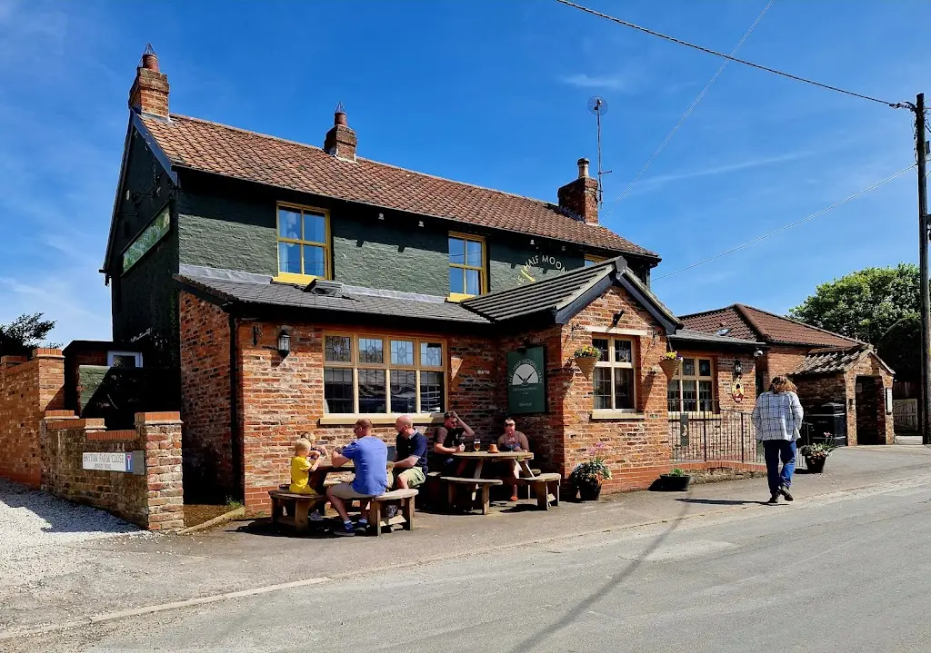 The Half Moon Inn_Wilberfoss_slider_image_3