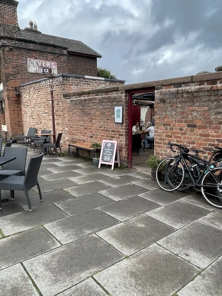 John D_The Station Master's House_Willaston_review